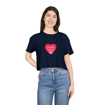 Good Girls Read Smut Crop Tee