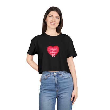 Good Girls Read Smut Crop Tee